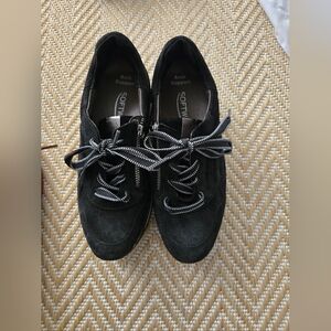SoftWave Black Suede Lace-Up Women’s Sneaker with Zipper Detail Size 37